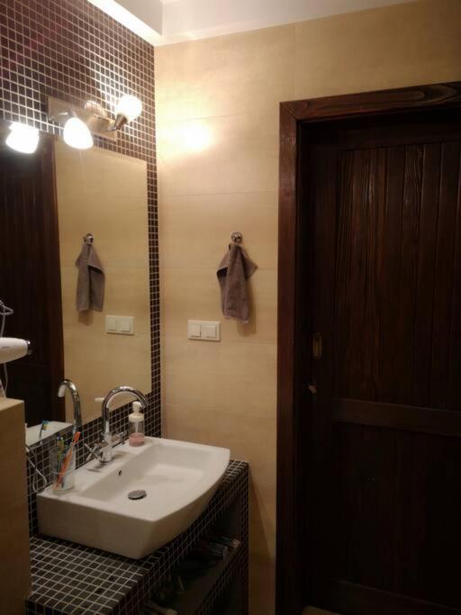 Shalom Corner *Parking For Free* Apartment Krakow Luaran gambar